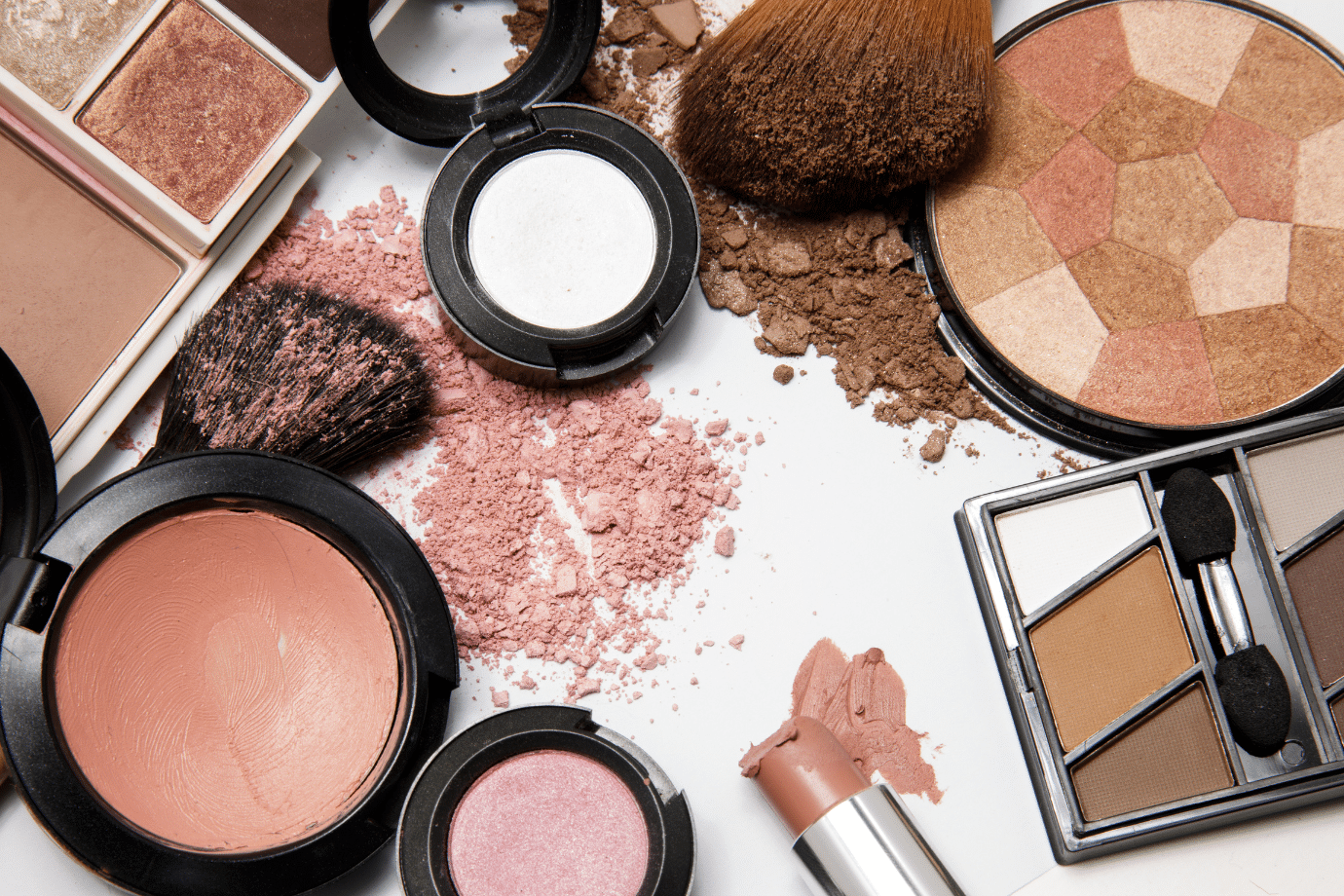 Signs That Your Makeup Has Expired